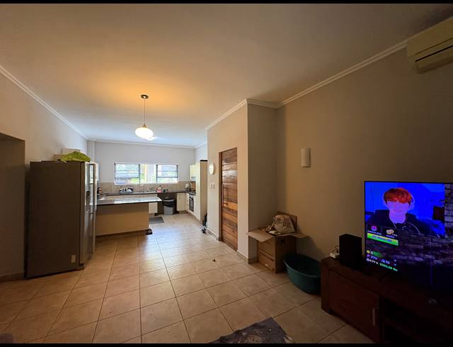3 BEDROOM APARTMENT FOR SALE IN PALM LAKES ESTATE